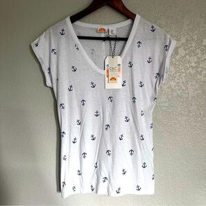 C&C California Anchor Stamped Short Sleeve Tee Women’s Size Medium
